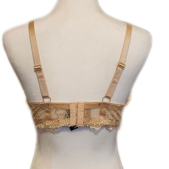 Rene Rofe nude/taupe/beige molded cups w/ lace overlay 40C - Picture 2 of 4